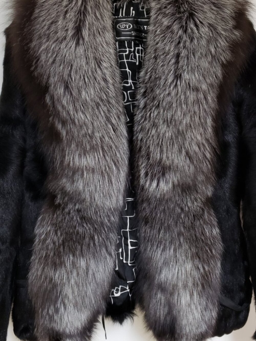 Real Silver Fox Fur / Spanish Black Goat